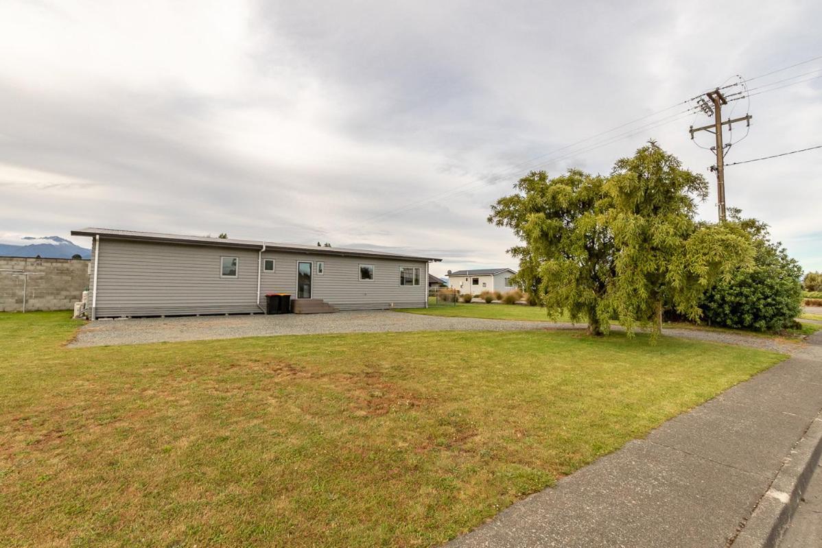 Poppa Pete's - Te Anau Holiday Home Extérieur photo