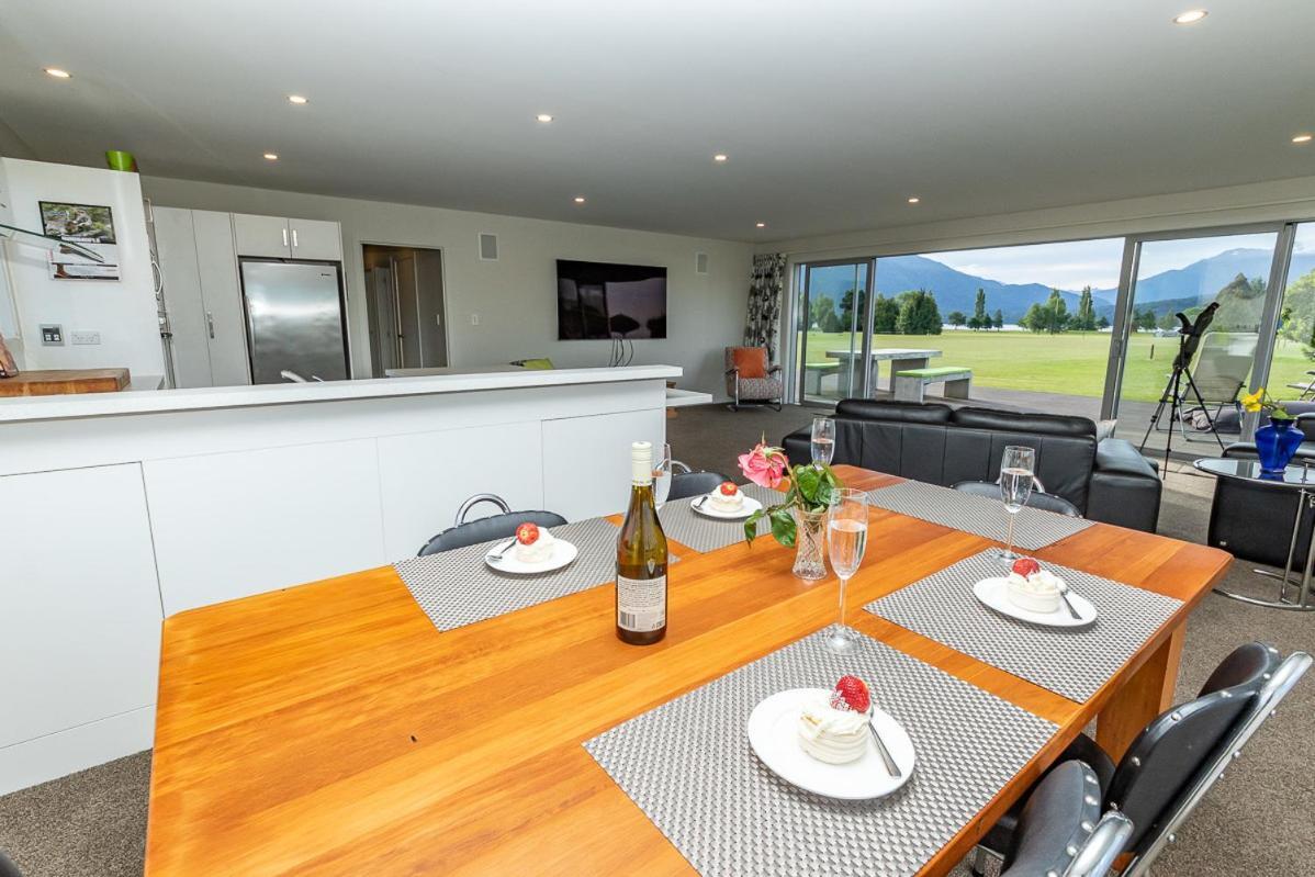 Poppa Pete's - Te Anau Holiday Home Extérieur photo