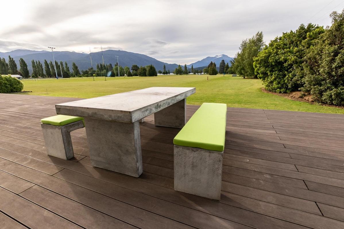 Poppa Pete's - Te Anau Holiday Home Extérieur photo