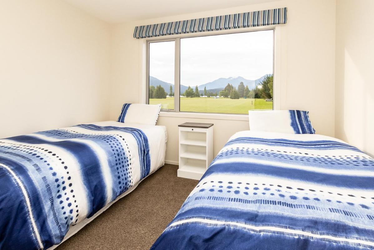 Poppa Pete's - Te Anau Holiday Home Extérieur photo